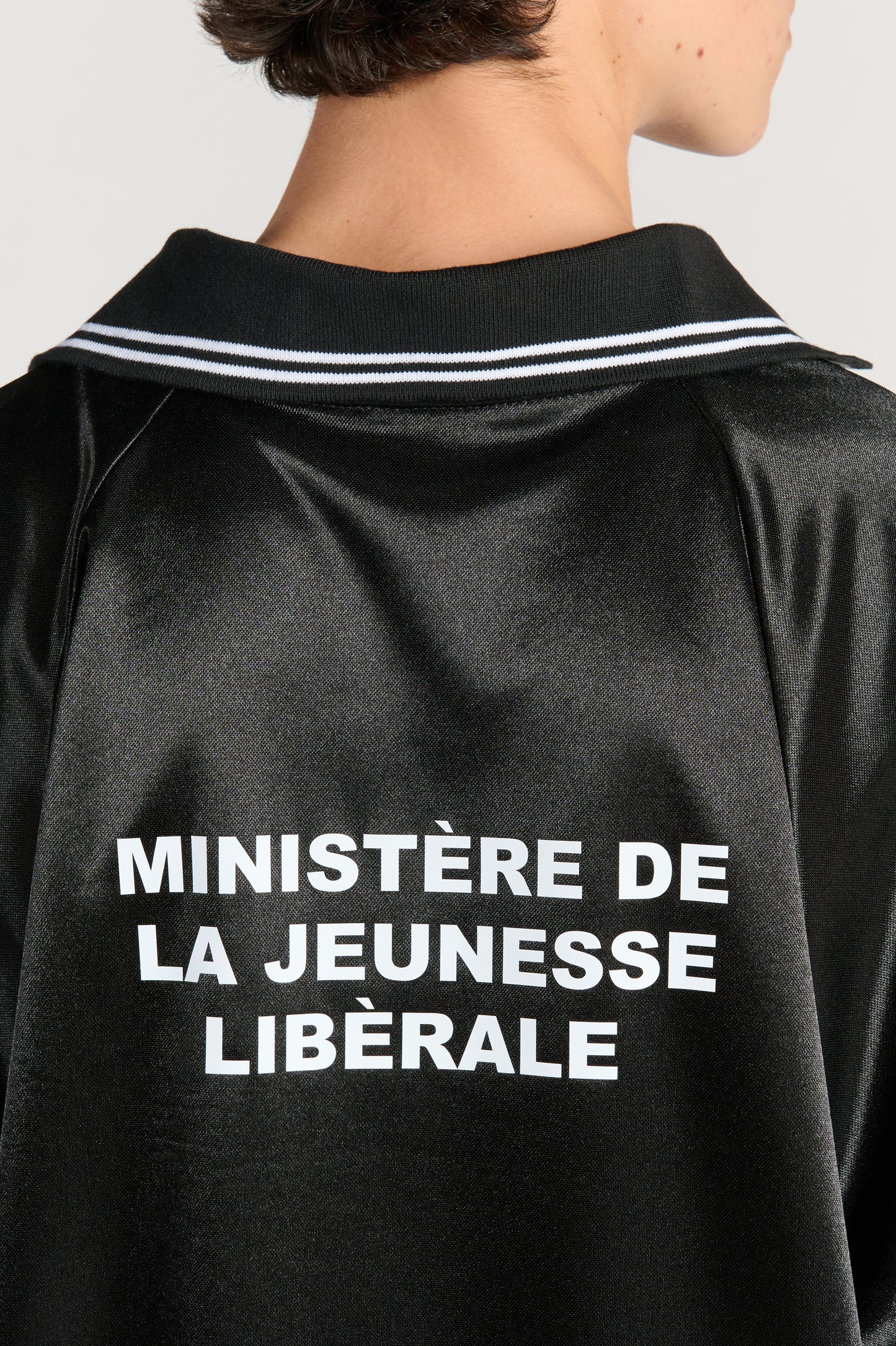 RETRO BLACK SOCCER JERSEY