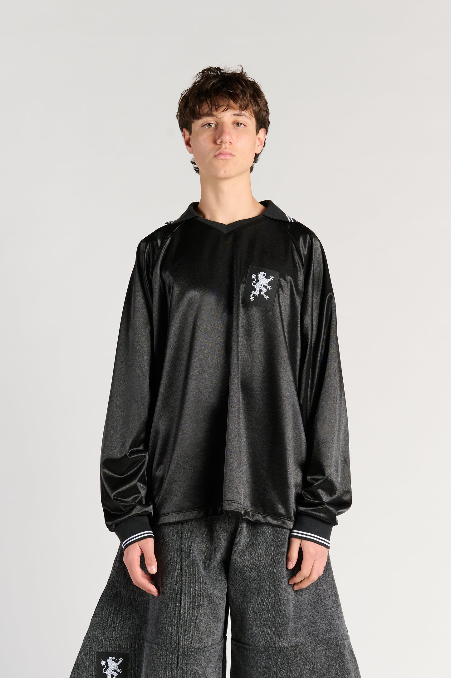 RETRO BLACK SOCCER JERSEY