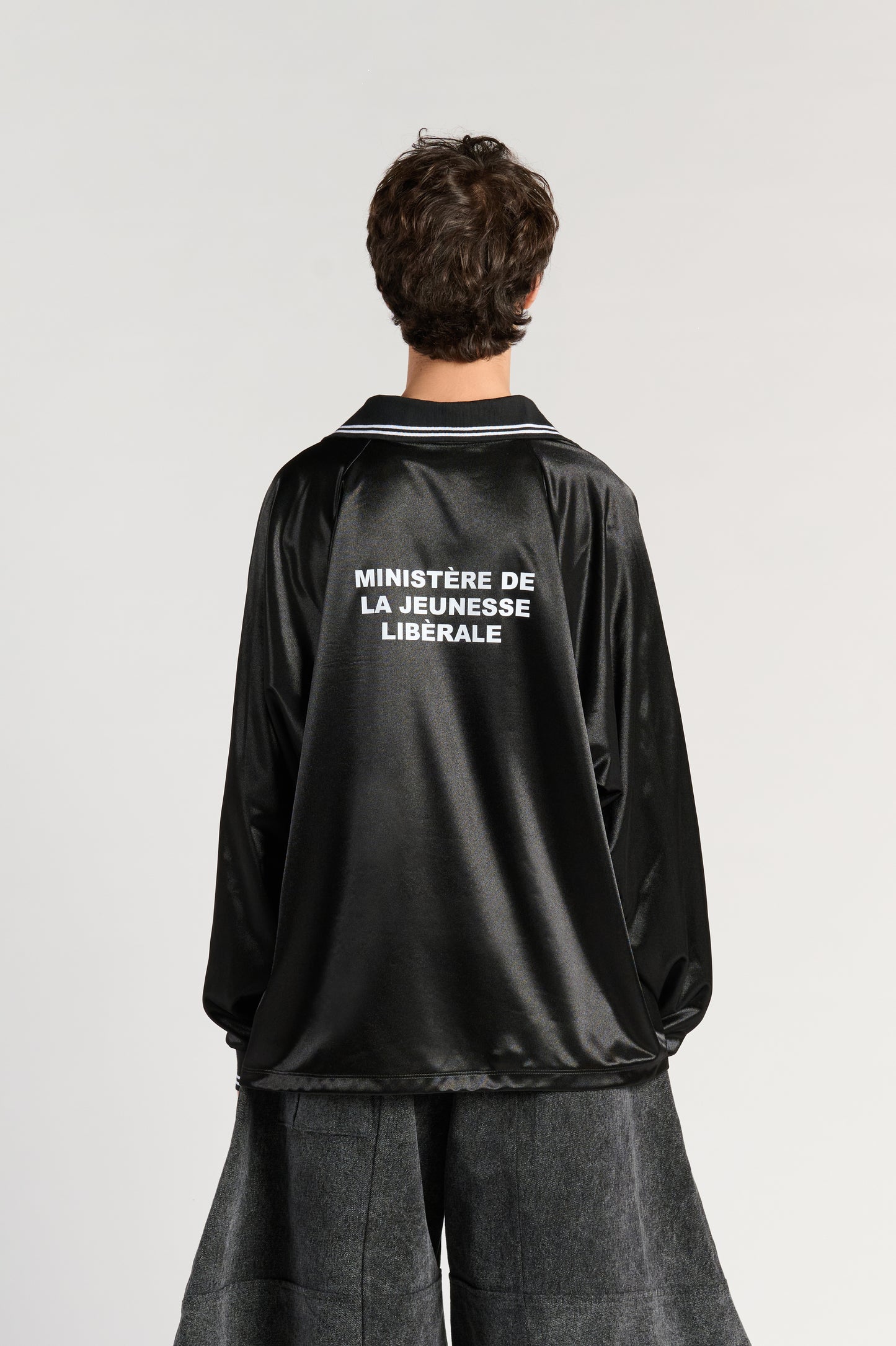 RETRO BLACK SOCCER JERSEY