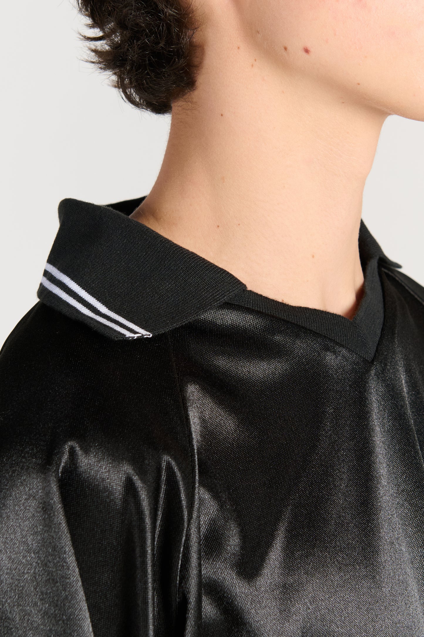 RETRO BLACK SOCCER JERSEY