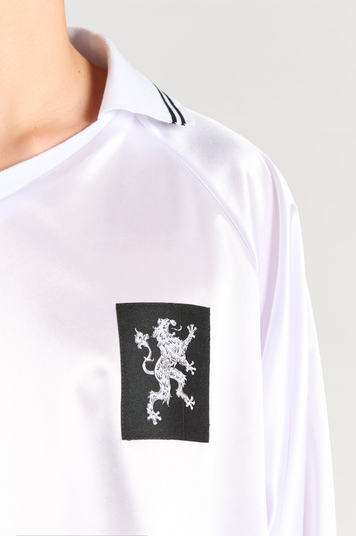 RETRO WHITE SOCCER JERSEY