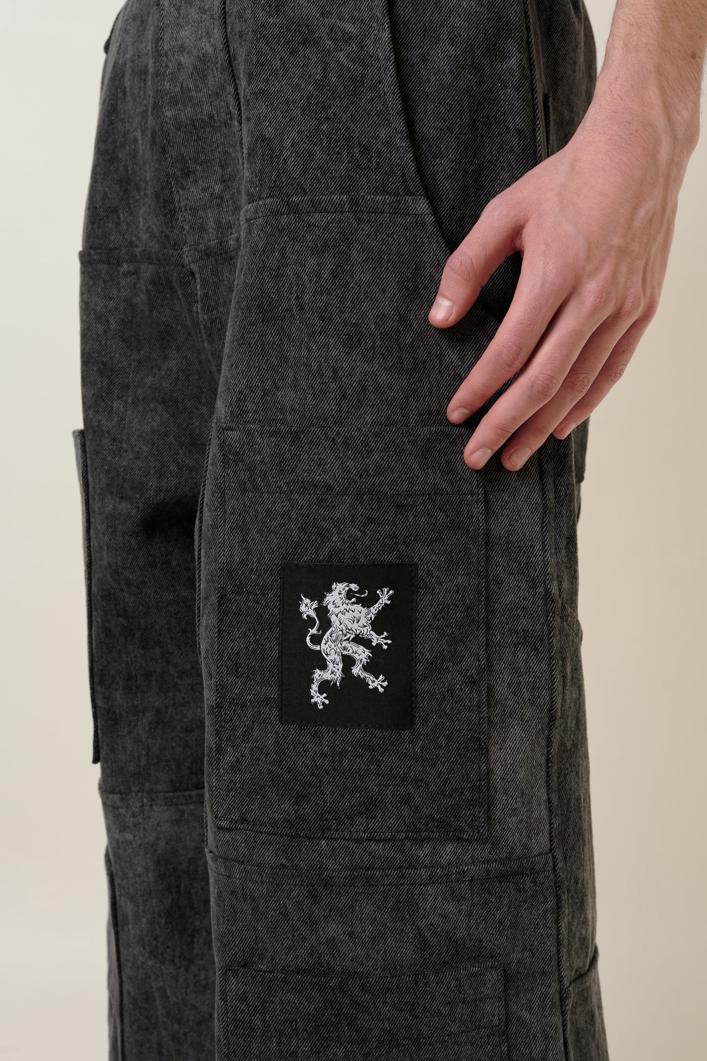 ANTI DENIM PANTS